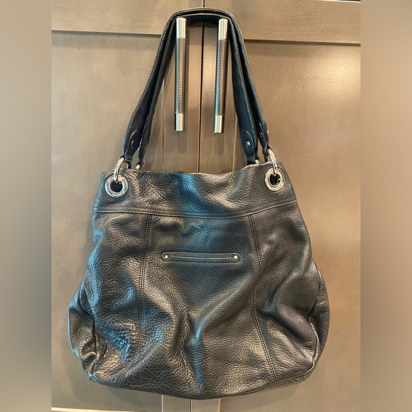 B Makowsky Black Leather Hobo Shoulder Bag - Picture 14 of 16